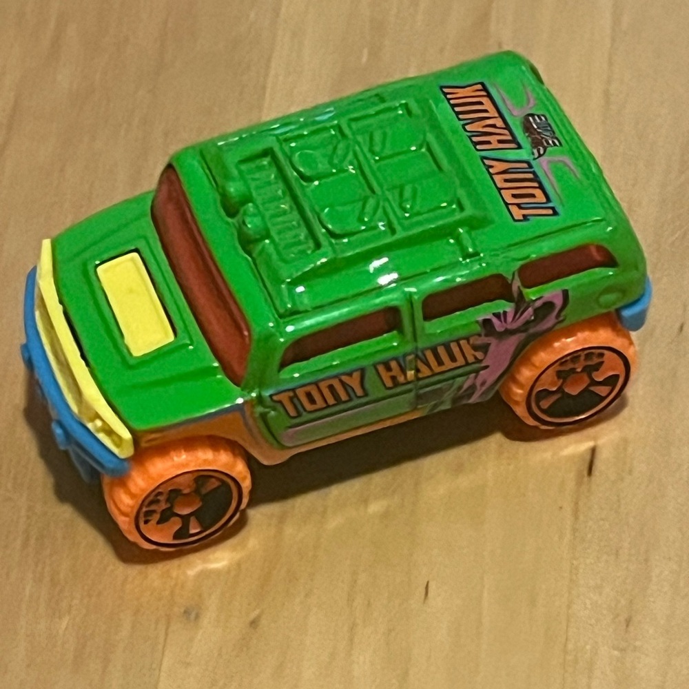 Hot Wheels Tony Hawk Hummer toy car Mattel truck 1/64